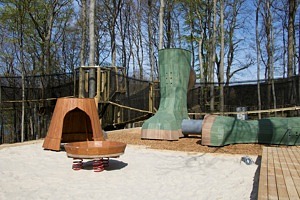 Lekplats med grön stövel